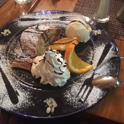 Landgasthof Haselbach - Warmer Apfelstrudel mit Eis als Nachspeise - perfekt nach dem köstlichen Hauptspeisen