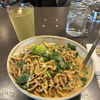 Wild Rose Northern Thai Eats - khao soi curry - Thai Near Me - Bend, Oregon