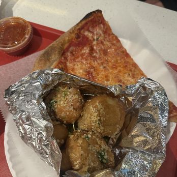 sLICe LIC - Garlic Knots - Italian Near Me - Long Island City, New York sLICe LIC - Garlic Knots - Italian Near Me - Long Island City, New York