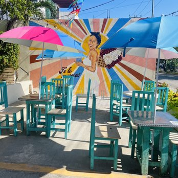 Café Con Gracia - More outdoor seating - Cafeteria Near Me - Cancún, ROO