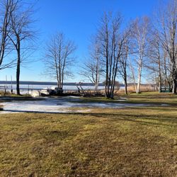 Sunset Pines Resort - Huge lake