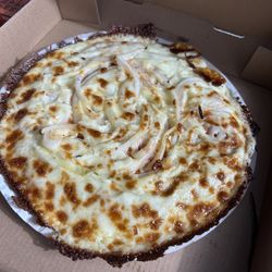 El Criollo Cuban Food - Onion pizza