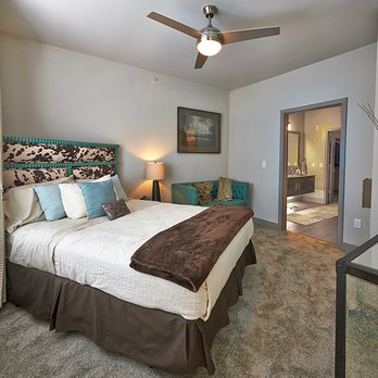 Nine Foot Ceilings And Ceiling Fans In Every Living Room And