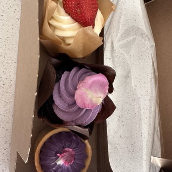 Sinta - Ube cupcake and Ube tart - Bakeries Near Me - Chula Vista, California Sinta - Ube cupcake and Ube tart - Bakeries Near Me - Chula Vista, California