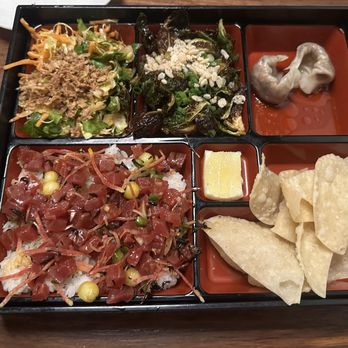 Two Ten Jack - Tuna poké bento box - Cocktail Bars Near Me - Nashville, Tennessee