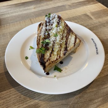 Earls Kitchen + Bar - Artisanal Bread ($4) - Canadian (New) Near Me - Surrey, British Columbia Earls Kitchen + Bar - Artisanal Bread ($4) - Canadian (New) Near Me - Surrey, British Columbia