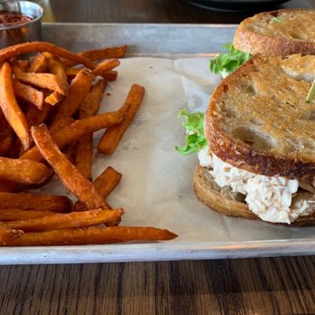 Flying Machine Oyster Bar - Thai Chicken Salad with sweet potato fries. - Burgers Near Me - Wrightsville Beach, North Carolina