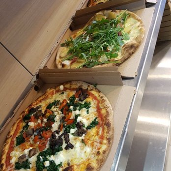 Piccolo Mondo - Vegetar pizza - Italian Near Me - Copenhagen, 84 Piccolo Mondo - Vegetar pizza - Italian Near Me - Copenhagen, 84