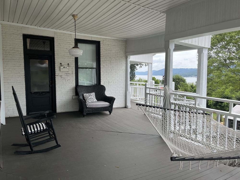 BED & BREAKFAST LAKE GUNTERSVILLE Updated September 2024 13 Photos