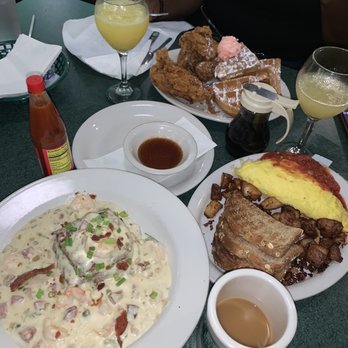 Metro Diner - Charleston Shrimp & Grits, Chicken & Waffle, and a Western Omlette Platter - American Near Me - Daytona Beach, Florida Metro Diner - Charleston Shrimp & Grits, Chicken & Waffle, and a Western Omlette Platter - American Near Me - Daytona Beach, Florida