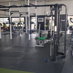 Adonis Physiques - The facility is always clean and orderly.