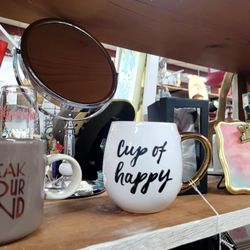 Flip Flop Flea Market - So many wonderful gift ideas.