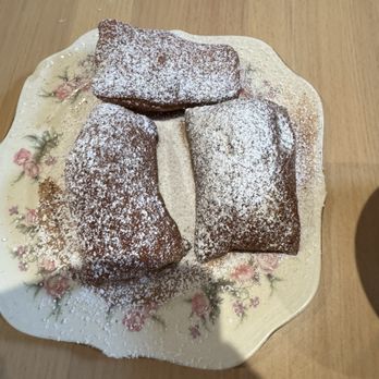 Lancaster Beignet - Cinnamon sugar beignets - Cafes Near Me - Lancaster, Pennsylvania