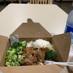 UWMC Plaza Cafe - Mongolian BBQ beef, white rice and broccoli...over a pound of good nutrition!