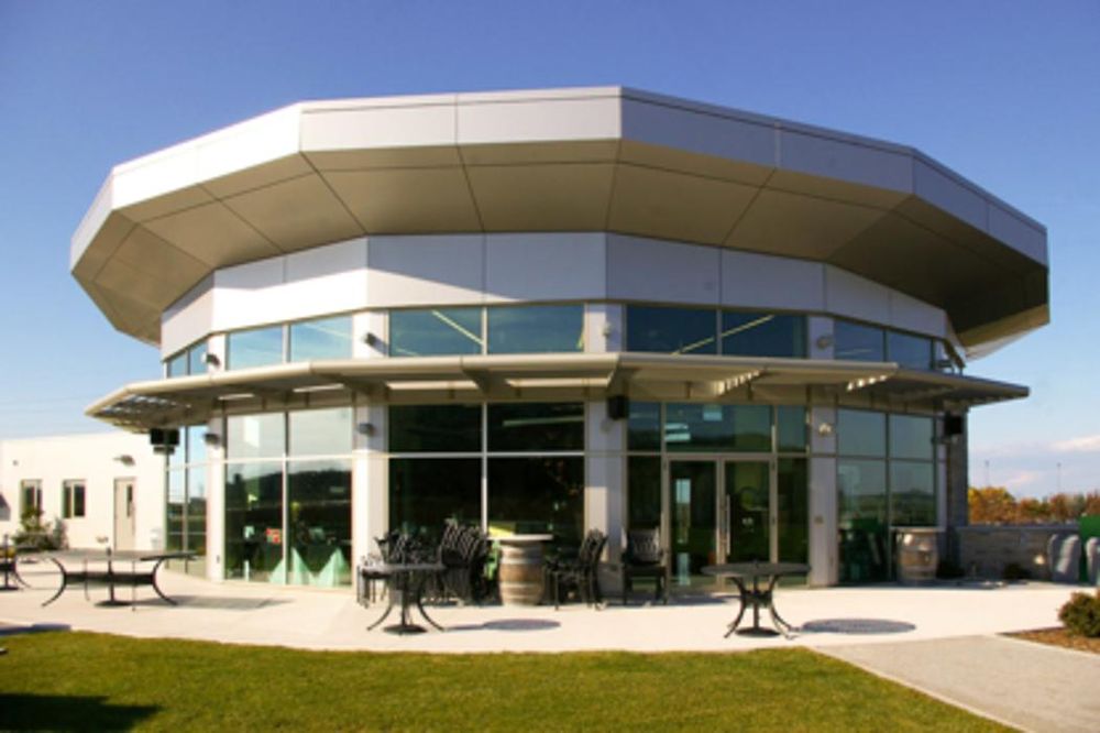 WELLAND GLASS & ENTRANCES Updated September 2024 440 Niagara Street