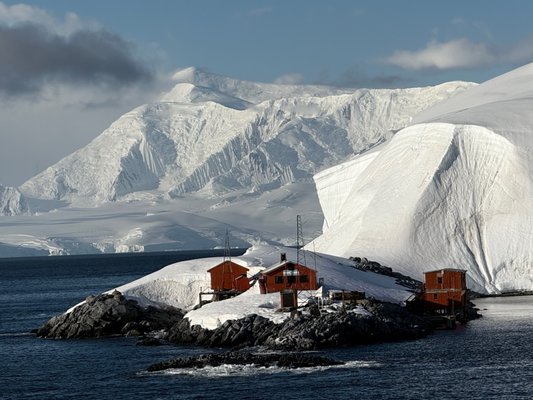 Overseas Adventure Travel by null