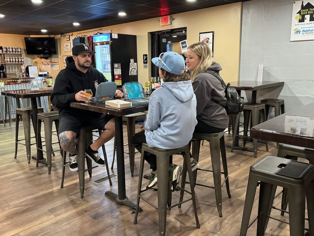 Five Maidens Cider Logo