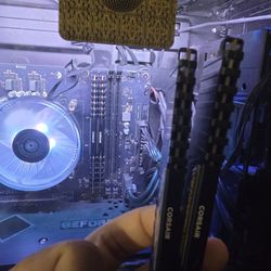 Karls Technology - Two working RAM sticks that can now not fit next to the two RAM sticks in my PC.