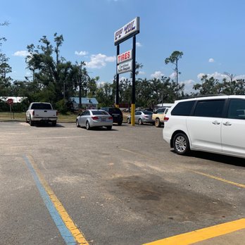 RoadMart Inc. - Marianna, FL - Road Mart ! Don't come here! - Tires Near Me - Marianna, Florida