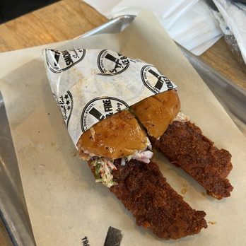 Smoke & Fire Social Eatery - Chicken Sando - Comfort Food Near Me - Paramount, California