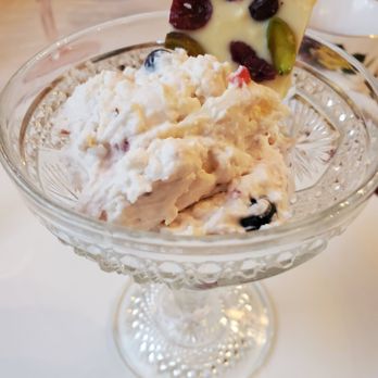 22 Moons Tea Room - White chocolate mousse with berries - Tea Rooms Near Me - Valrico, Florida