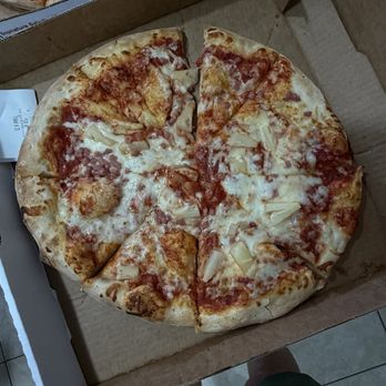 Westshore Pizza - Pizza missing cheese and slim on the toppings. - Pizza Near Me - Tampa, Florida Westshore Pizza - Pizza missing cheese and slim on the toppings. - Pizza Near Me - Tampa, Florida