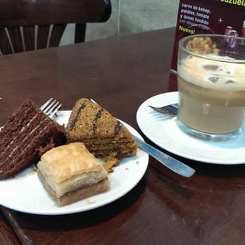 Sofra - Exquisito postre turco baklava y pastel de miel - Kebab Near Me - Valencia, V Sofra - Exquisito postre turco baklava y pastel de miel - Kebab Near Me - Valencia, V