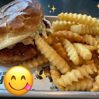 Houston TX Hot Chicken - BEST crinkle fries I have ever had! - Sandwiches Near Me - Fresno, California Houston TX Hot Chicken - BEST crinkle fries I have ever had! - Sandwiches Near Me - Fresno, California