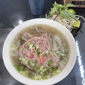 Pho Hue - P2. Pho, Steak, Brisket, fatty flank beef soup. - Vietnamese Near Me - Lynnwood, Washington