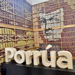 Librería Porrúa - Entrance