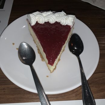 Palominos - Cheesecake, as advertised in the menu, but really raspberry cheesecake. - Steakhouses Near Me - Hermosillo, SON