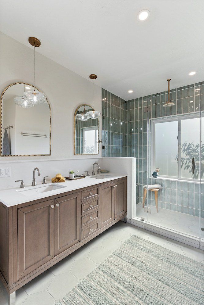 Slide of In N out Remodeling