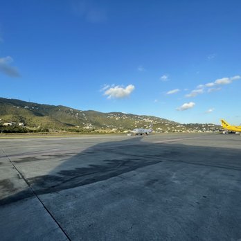 Cyril E King Airport - Airport runway and mountains! - Airports Near Me - St. Thomas, Virgin Islands Cyril E King Airport - Airport runway and mountains! - Airports Near Me - St. Thomas, Virgin Islands