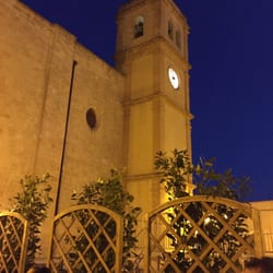 Rua De li Travaj - Il campanile della chiesa attaccato al locale