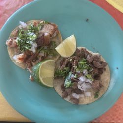 Taqueria Guadalupana - Chicharron and asada taco