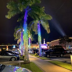 Shoppes at University Center - Thank you for going above and beyond for all of us shoppers, these decorations were super awesome in person
