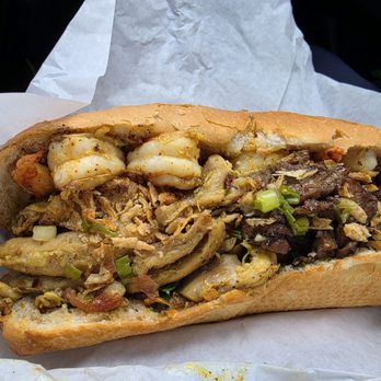 Urban Chops - Shrimp and pork bahn mi (actually half lemongrass chicken and half pork because they ran out of pork) - Vietnamese Near Me - Auburn, Washington Urban Chops - Shrimp and pork bahn mi (actually half lemongrass chicken and half pork because they ran out of pork) - Vietnamese Near Me - Auburn, Washington