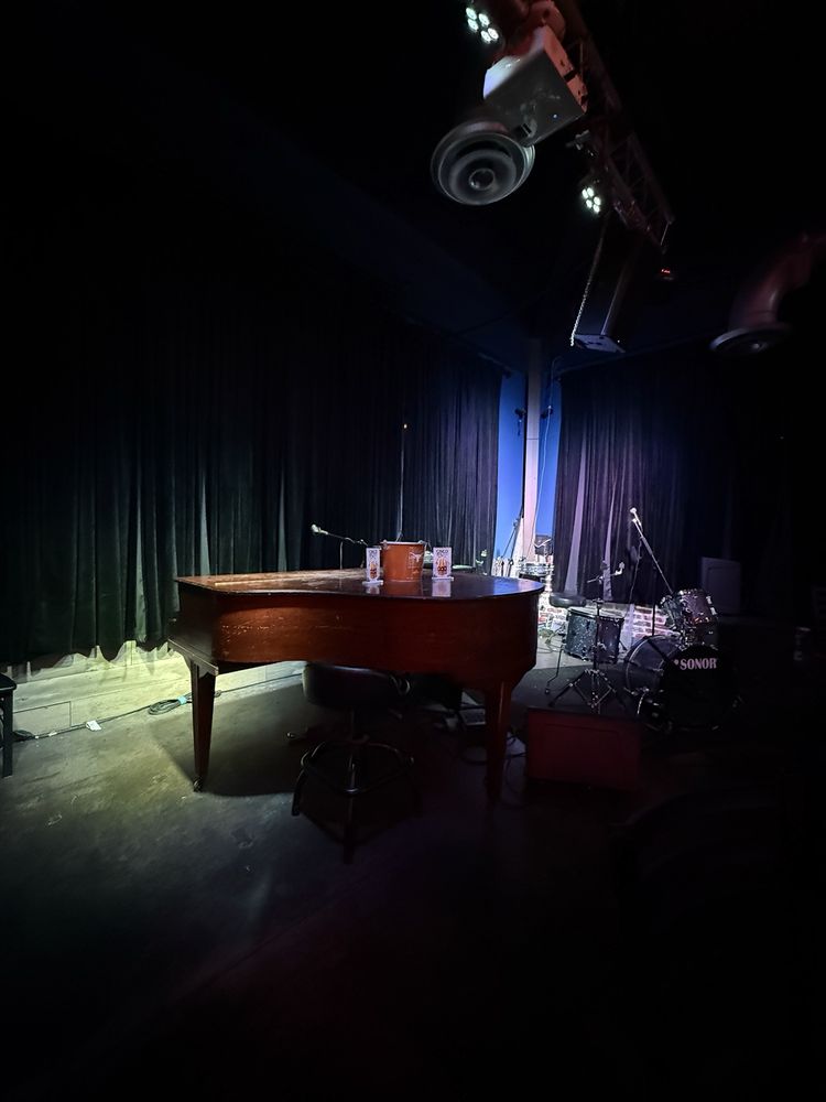 Rockin J Piano Bar