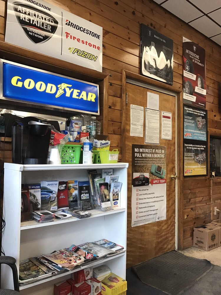 ZELLER TIRE & AUTO CENTER Updated October 2024 19 Photos 952