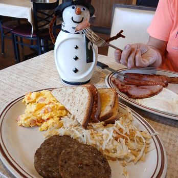 Trish's Mountain Diner - Breakfast & Brunch Near Me - Gatlinburg, Tennessee