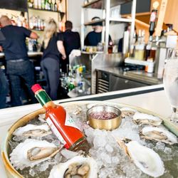 Besa - Raw oysters