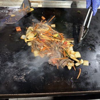 Assa K Food - Cooking bulgoki with veggies - Korean Near Me - Los Angeles, California