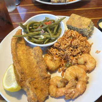 River Room - Today's lunch special. Fish, shrimp, red rice, green beans and blueberry cornbread. - Seafood Near Me - Georgetown, South Carolina