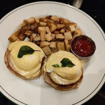1886 Cafe & Bakery - Traditional Eggs Benedict - American Near Me - Austin, Texas 1886 Cafe & Bakery - Traditional Eggs Benedict - American Near Me - Austin, Texas