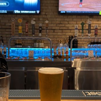 Happy Place Eatery - Beer - Burgers Near Me - Ventura, California Happy Place Eatery - Beer - Burgers Near Me - Ventura, California