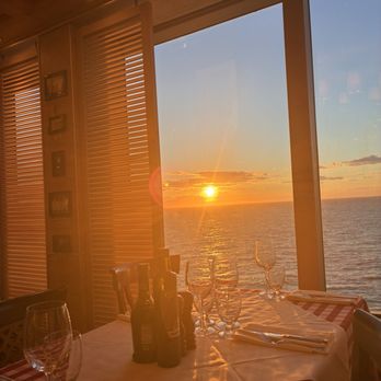 Carnival cruises - Travel Agents Near Me - Norfolk, Virginia