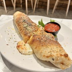 Hawthorne’s NY Pizza & Bar - Chicken Parm Stromboli