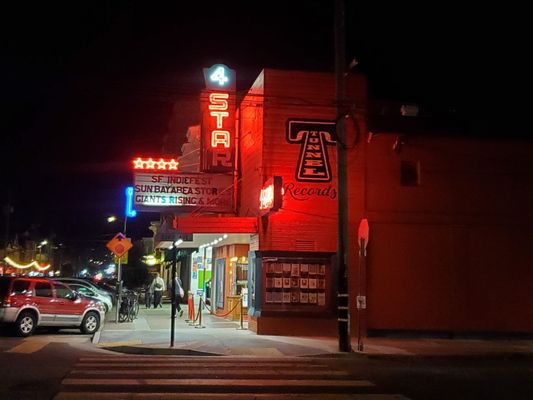 4 Star Theater by null