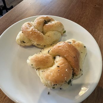 Freda's Fine Food & Drink - Bread knits for the table. These were so good. - Pizza Near Me - Moorpark, California