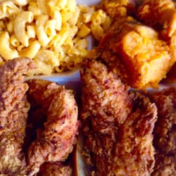 Mr Hook Fish & Chicken - 4 Piece Chicken Finger Platter w/ Mac N' Cheese and Yams.